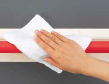 手すりの表面は衛生的な抗菌処理。