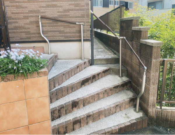 玄関前アプローチ施工後画像