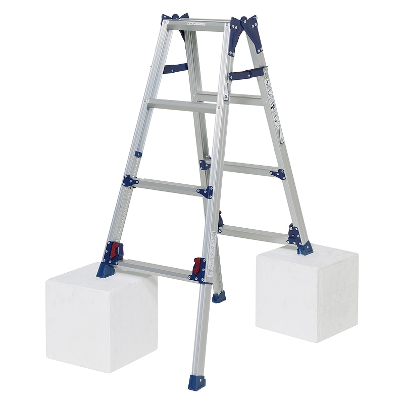 四脚アジャスト兼用脚立 かるノビ 天板の高さ0.66~0.97ｍ 下部操作脚伸縮