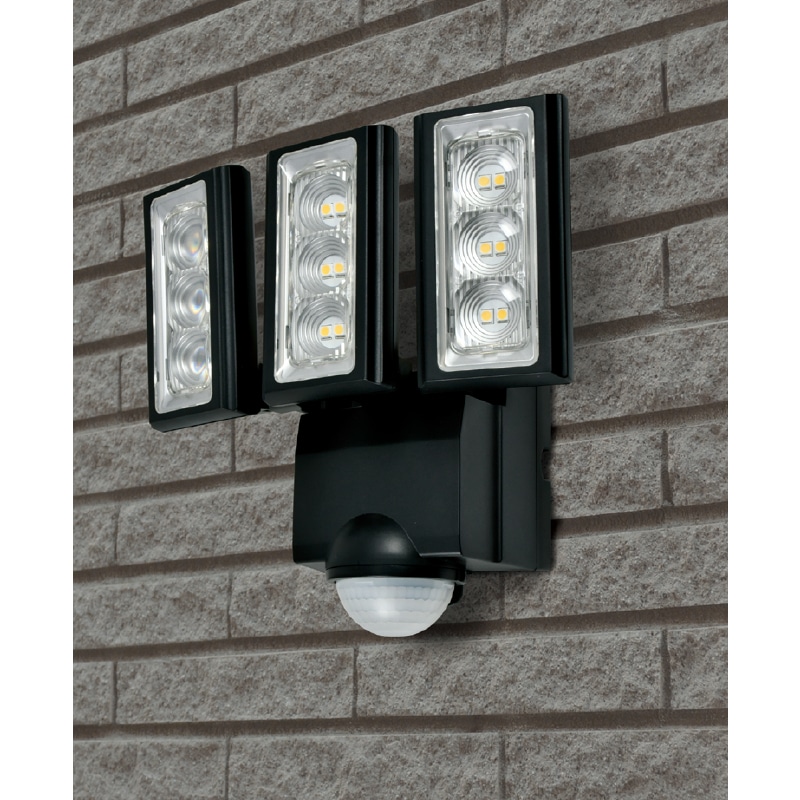 乾電池式 センサーライト パネル数：３個