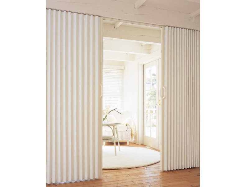 アコーデオンカーテン